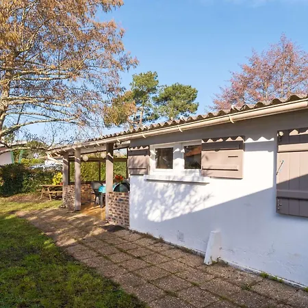 Charmante Maison Avec Parking - 6 Pers. Pres Du - Fr-1-877-7 Holiday home Biscarrosse