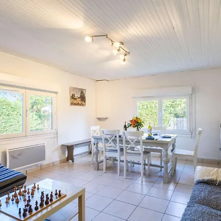 Charmante Maison Avec Parking - 6 Pers. Pres Du - Fr-1-877-7 Holiday home Biscarrosse