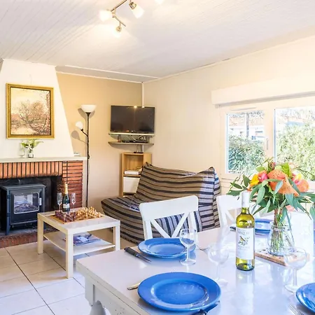 Charmante Maison Avec Parking - 6 Pers. Pres Du - Fr-1-877-7 *