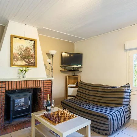 Charmante Maison Avec Parking - 6 Pers. Pres Du - Fr-1-877-7
