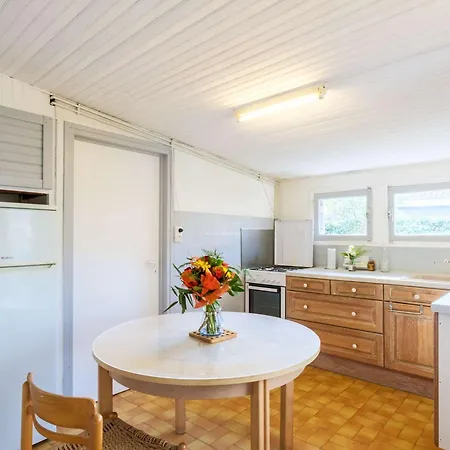 Holiday home Charmante Maison Avec Parking - 6 Pers. Pres Du - Fr-1-877-7 Biscarrosse